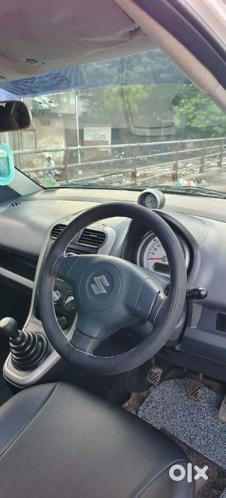 Maruti Suzuki Ritz Vxi, 2011, Petrol