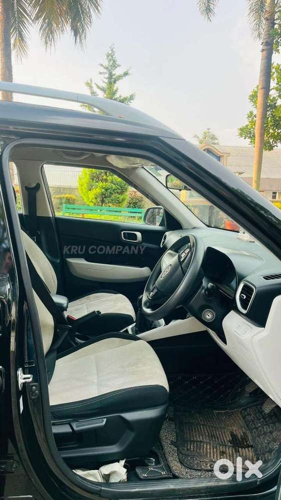Hyundai Manual Petrol 2022