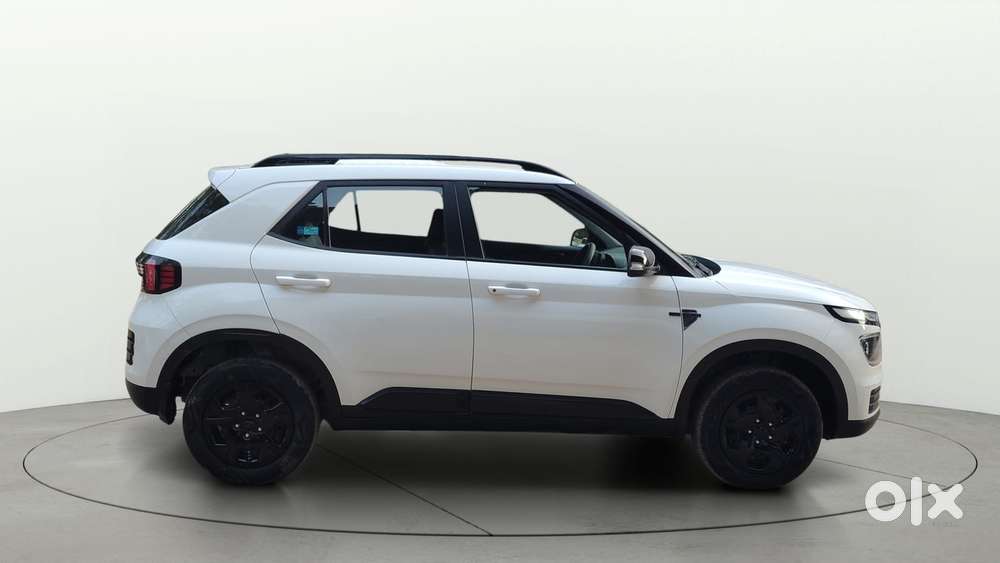 Hyundai Venue S (o) 1.2 Petrol Knight Edition, 2024, Petrol