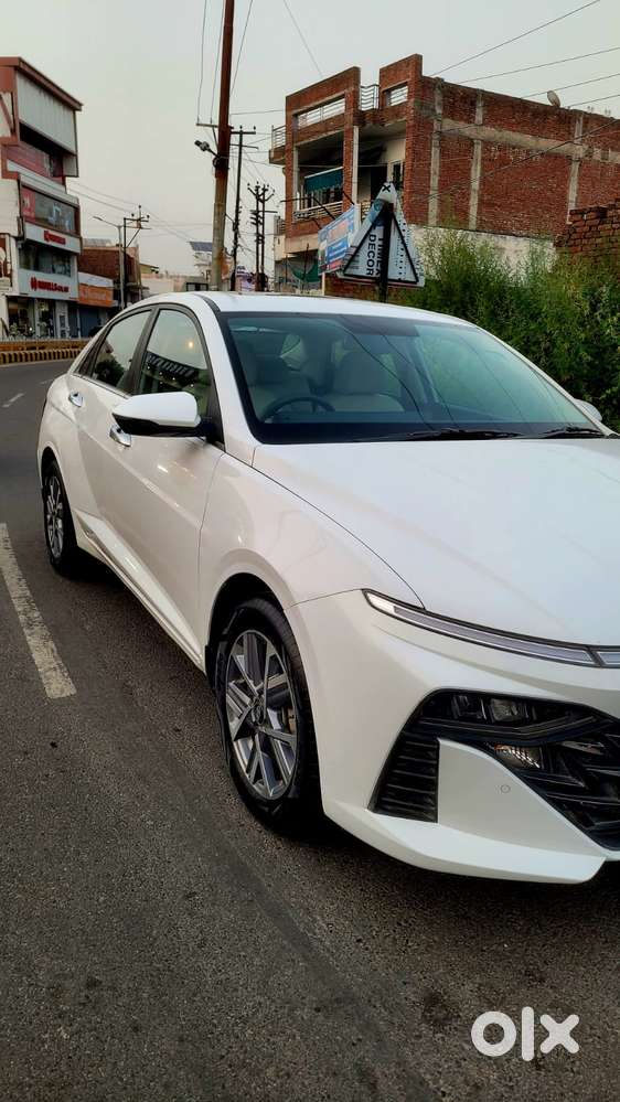 Hyundai Verna 1.5 Sx (o) Vtvt Ivt, 2023, Petrol