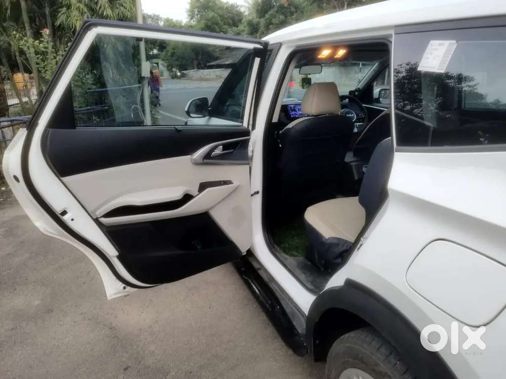Kia Carens Premium 2026 Car