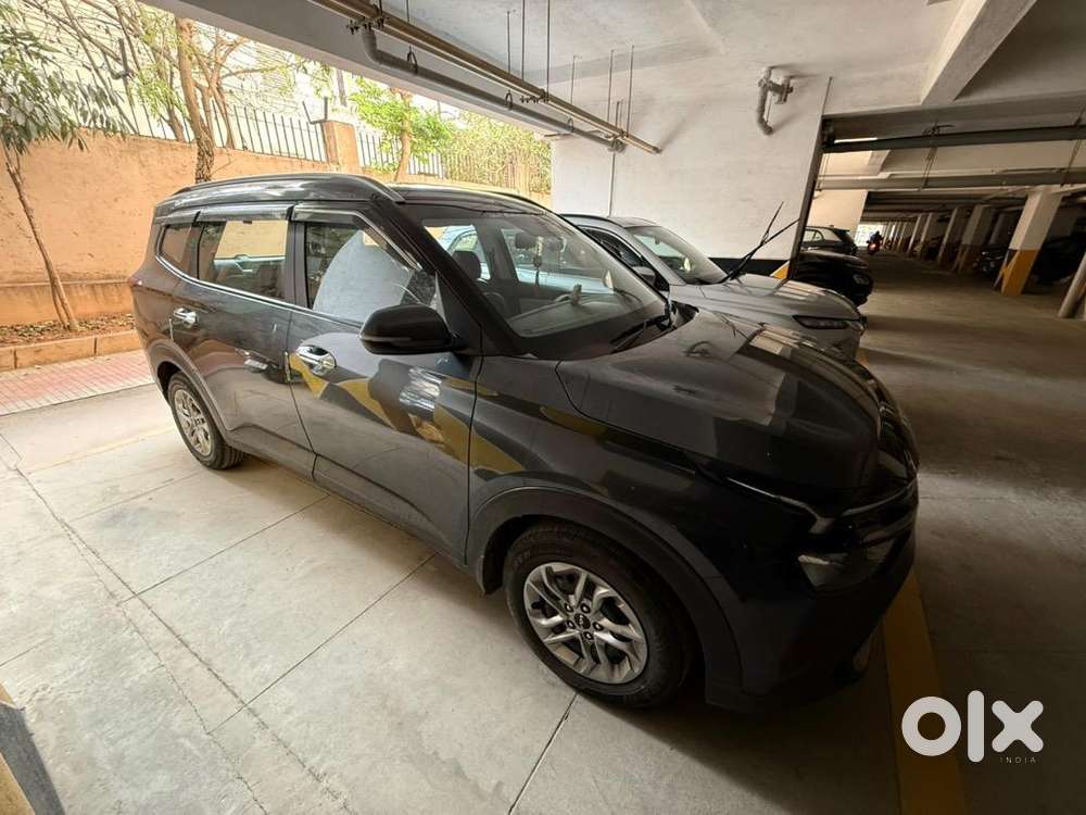 Kia Carens Petrol 2023