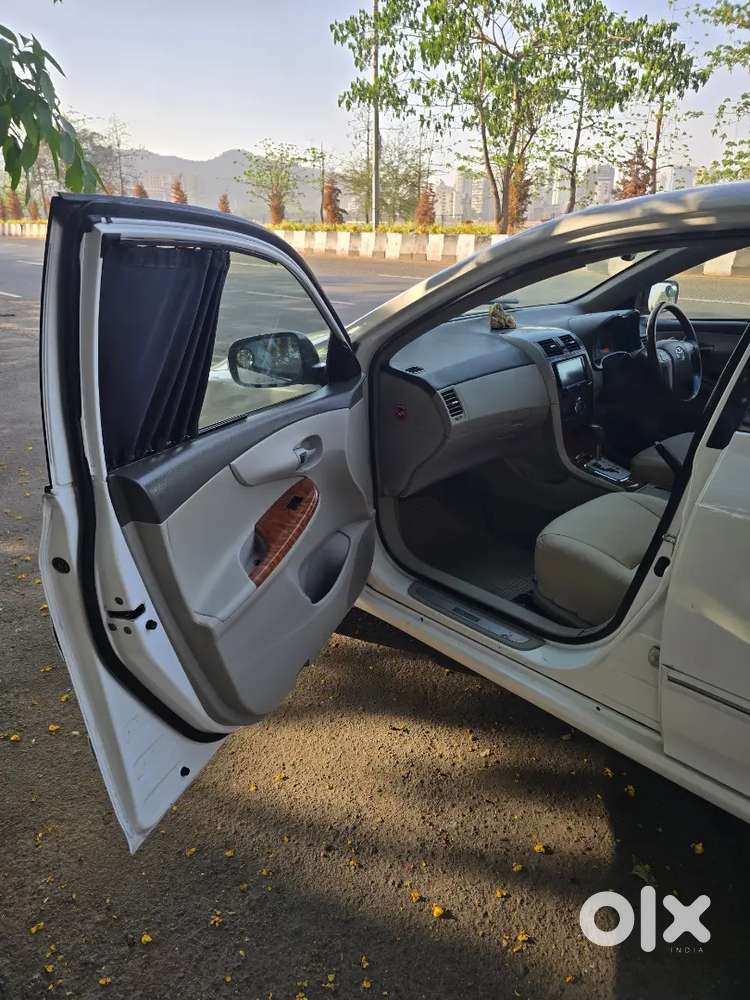 Toyota Corolla Altis 1.8 V Automatic