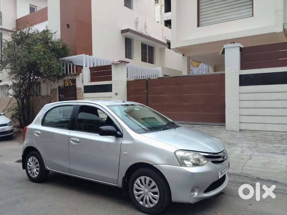 Toyota Etios Liva G, 2012, Petrol