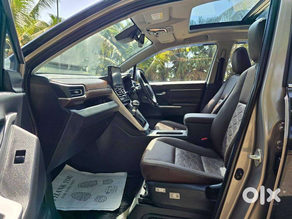 Toyota Innova Hycross 2.0 Zx (o) Hybrid 7 Str, 2024, Petrol