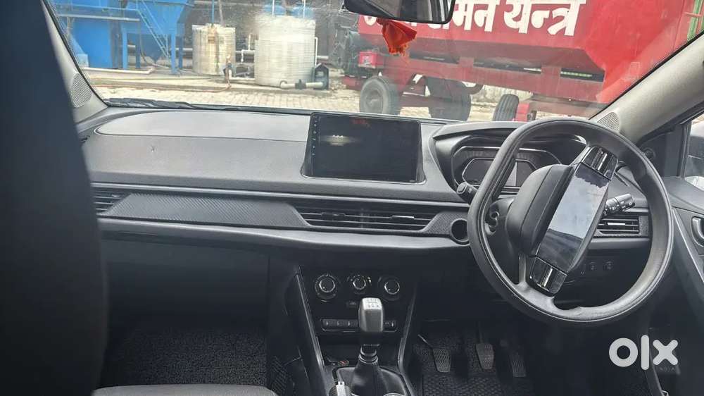Tata Nexon 2023 Cng & Hybrids 33000 Km Driven