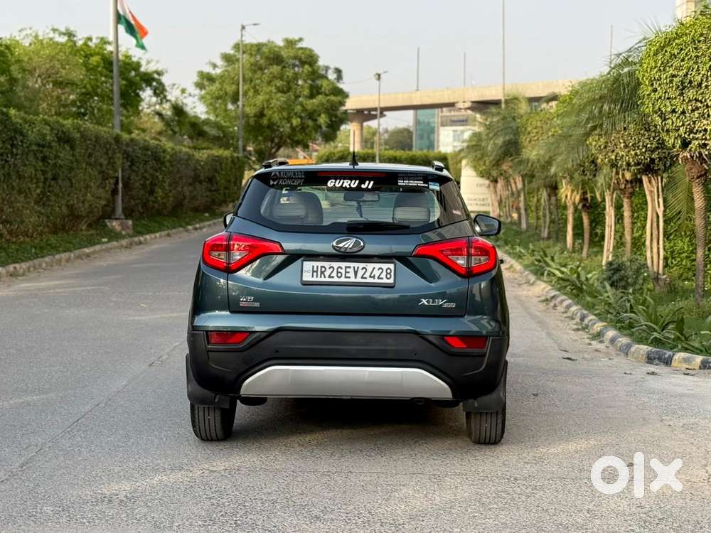 Mahindra Xuv300 1.2 W8 (o) Amt Petrol, 2022, Petrol