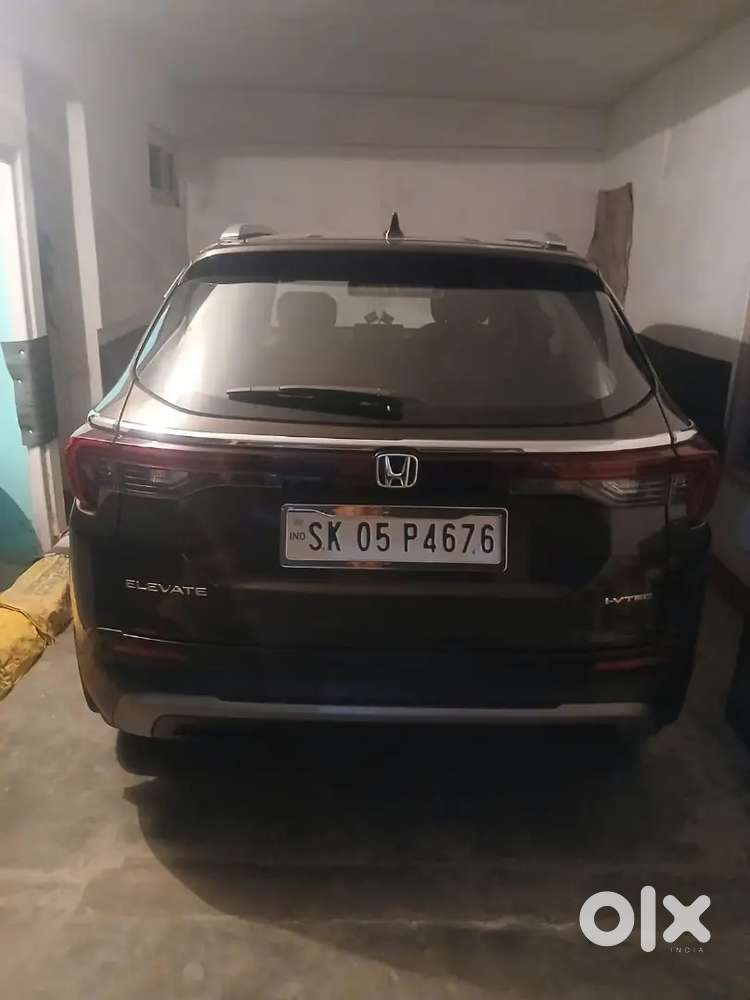 Honda Elevate 
Well Maintained , In Top Notch Condition