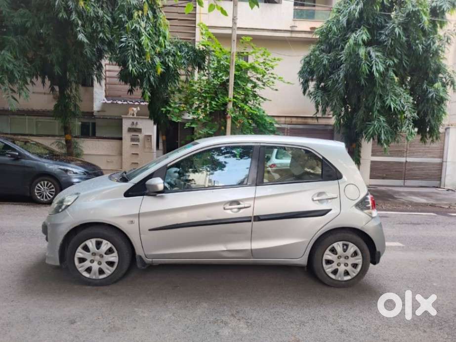 Honda Brio V Automatic, 2013, Petrol