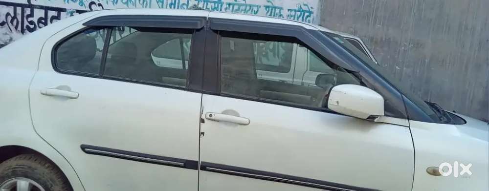 Maruti Suzuki Dzire 2011