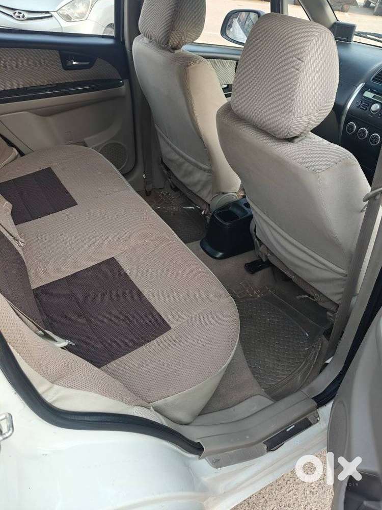 Maruti Suzuki Sx4 Zxi (opt), 2013, Petrol
