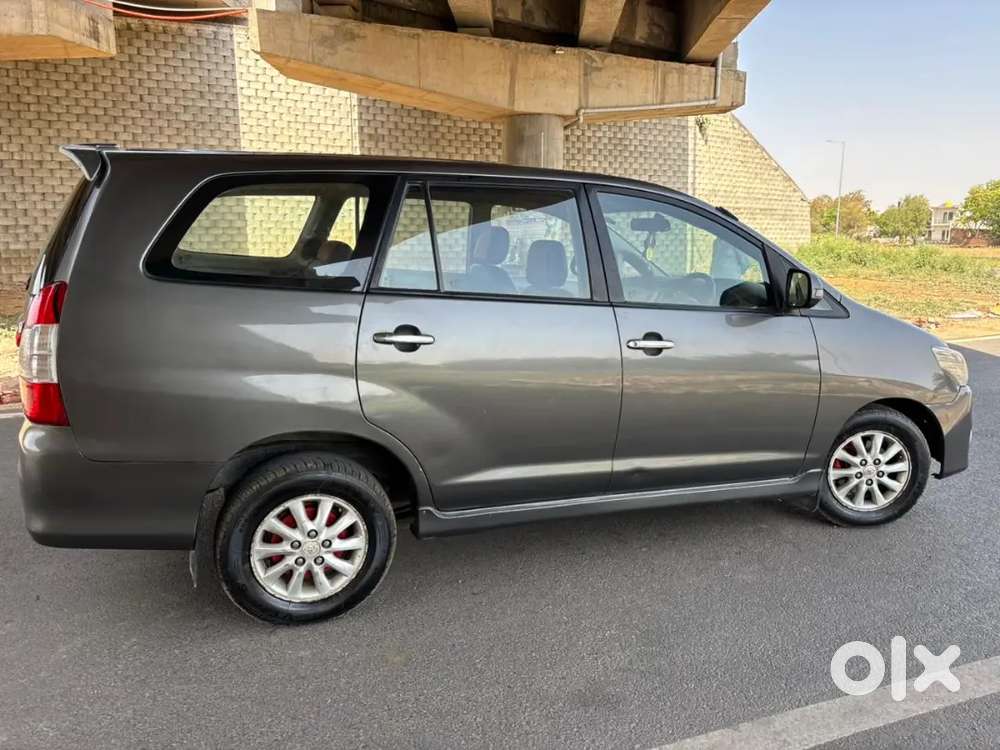 Innova First Owner V Top Model