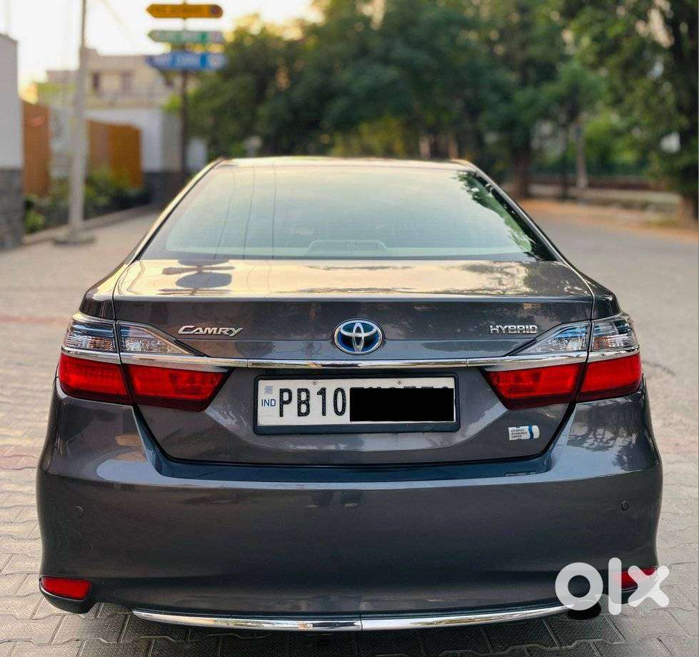 Toyota Camry Hybrid, 2016, Cng & Hybrids