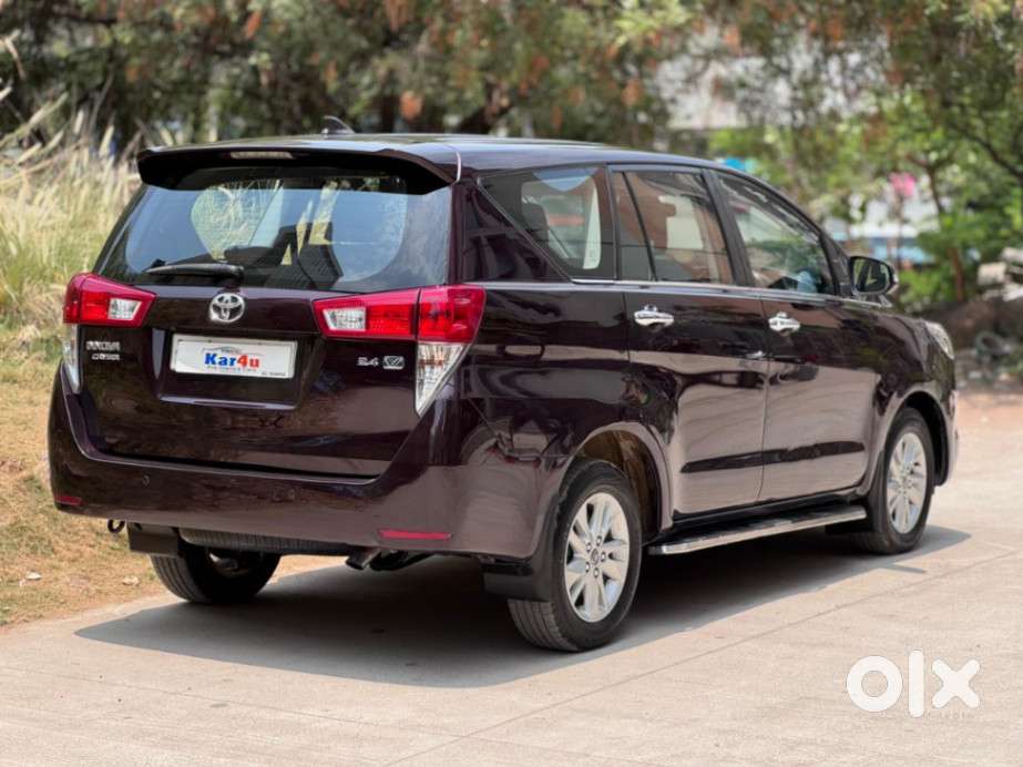 Toyota Innova Crysta 2.4 V 7 Str, 2017, Diesel