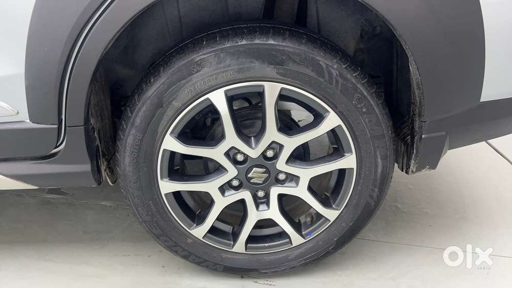 Maruti Suzuki Xl6 1.5 Zeta Mt, 2022, Petrol