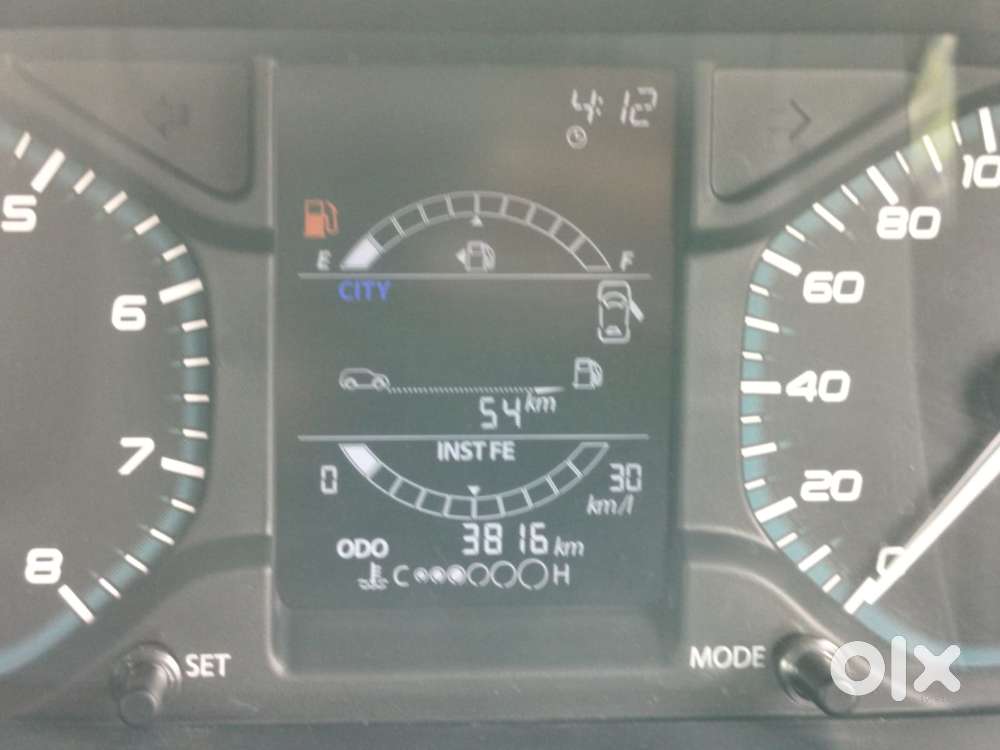 Tata Altroz 1.2 Xm Plus, 2025, Petrol