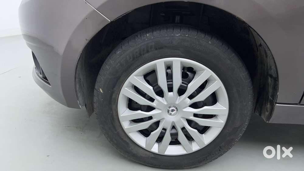 Tata Tiago 1.2 Revotron Xt, 2017, Petrol