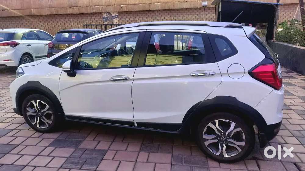 Honda Wr-v 2019 Petrol (top Model) Only 14000 Km Driven
