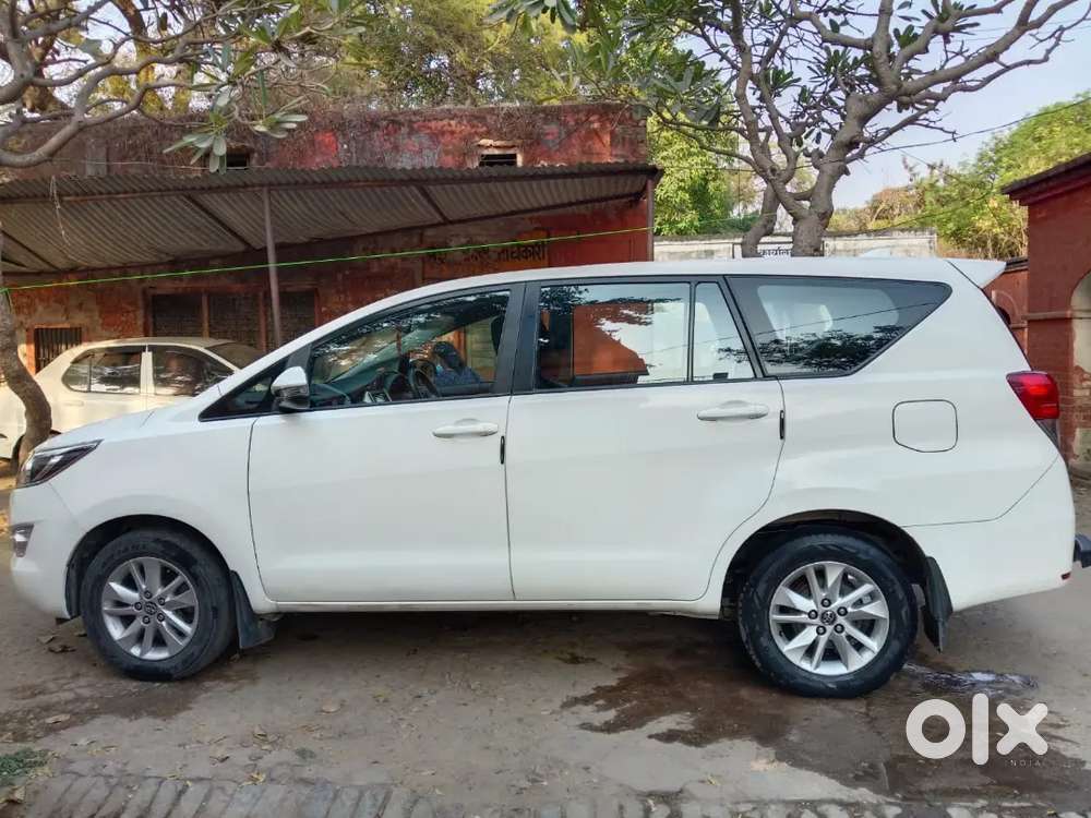 Toyota Innova Crysta 2017