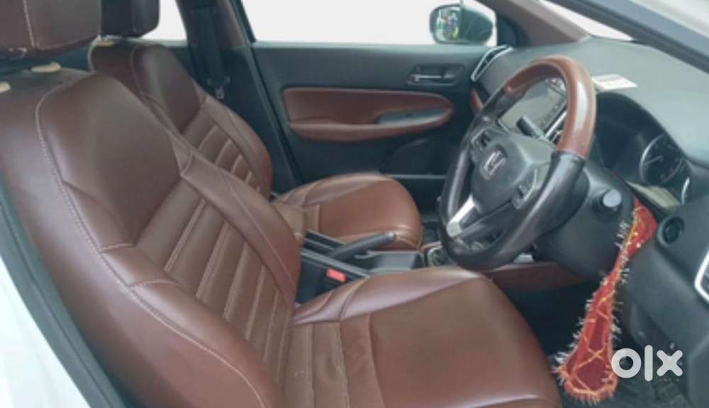 Honda City 2021 Petrol Well Maintained With Leather Interiors.