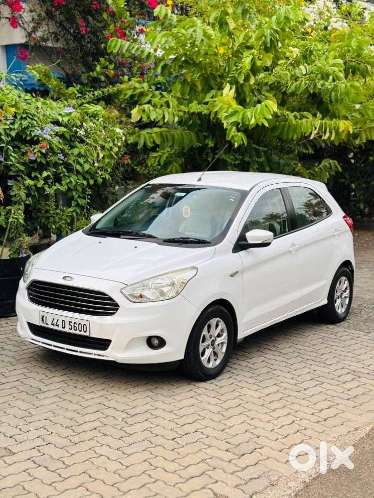 Ford Figo 1.5p Titanium At, 2015, Petrol