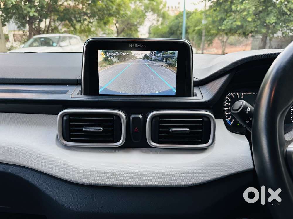 Tata Punch 1.2 Revotron Creative Dual Tone, 2022, Petrol