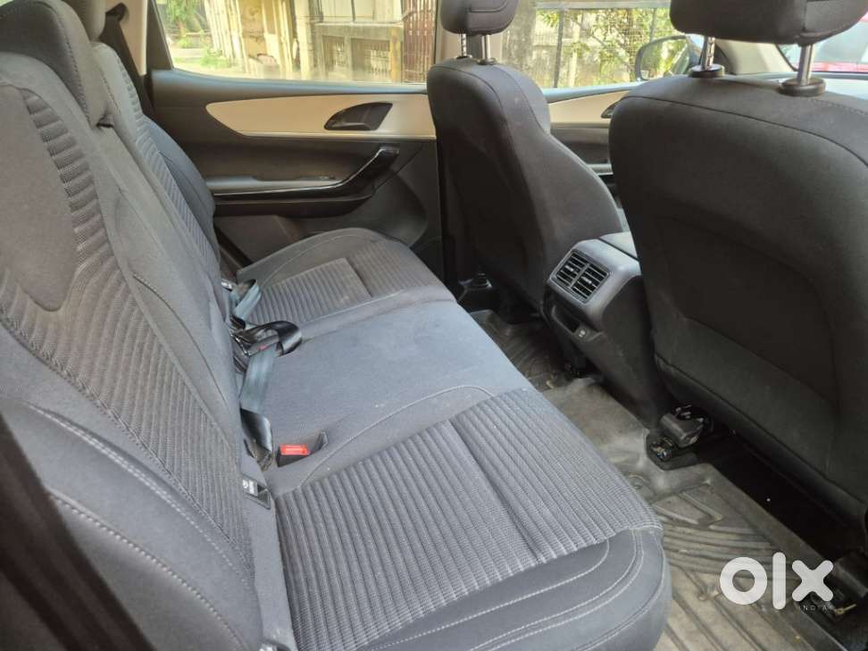 Mahindra Xuv700 2.2 Ax 5 Diesel Mt 7 Str, 2024, Diesel