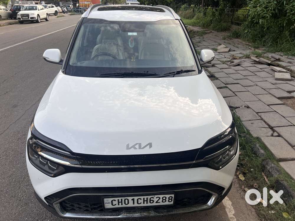 Kia Carens 1.5 Luxury Plus Diesel 6 Str, 2022, Diesel