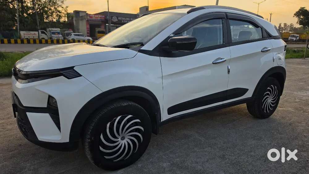 Tata Nexon 2024 Petrol Manual