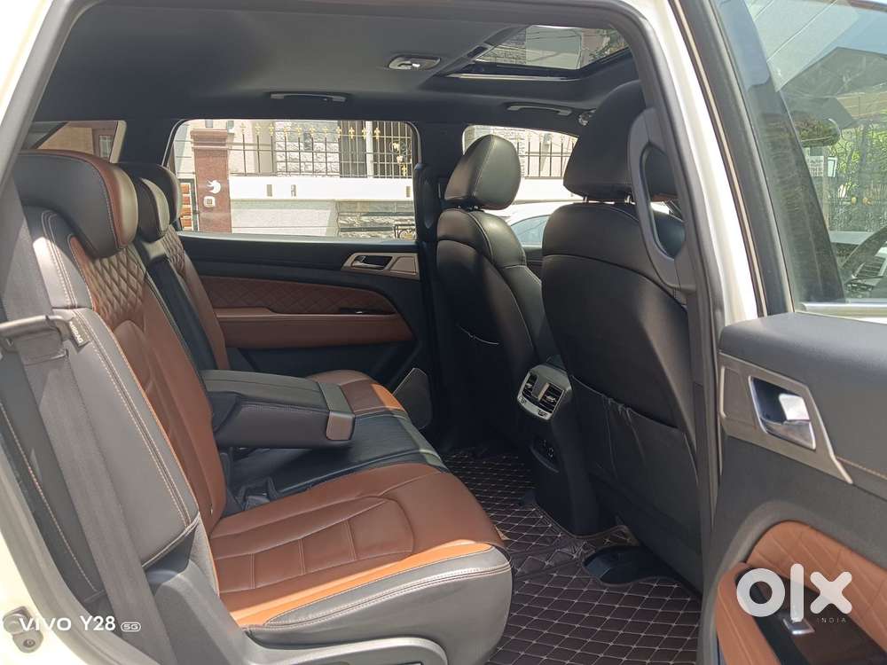 Mahindra Alturas G4 4x4 At, 2019, Diesel