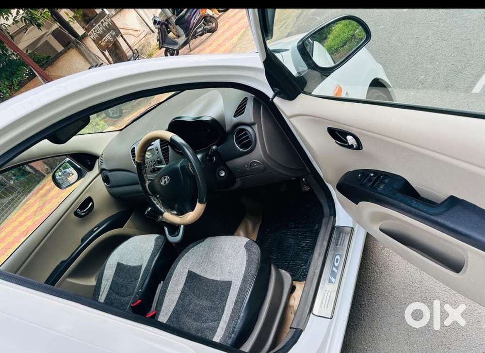 Hyundai I10 Sportz, 2017, Petrol