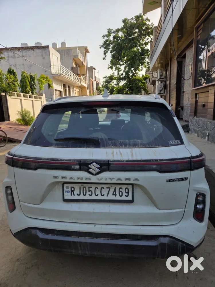 Grand Vitara Strong Hybrid, Sunroof, Top Model Very Good Condition.