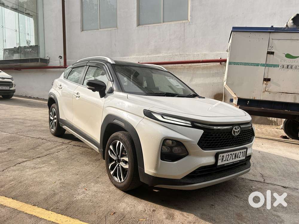 Toyota Urban Cruiser Taisor V 1.0 Petrol Mt Dual Tone, 2024, Petrol