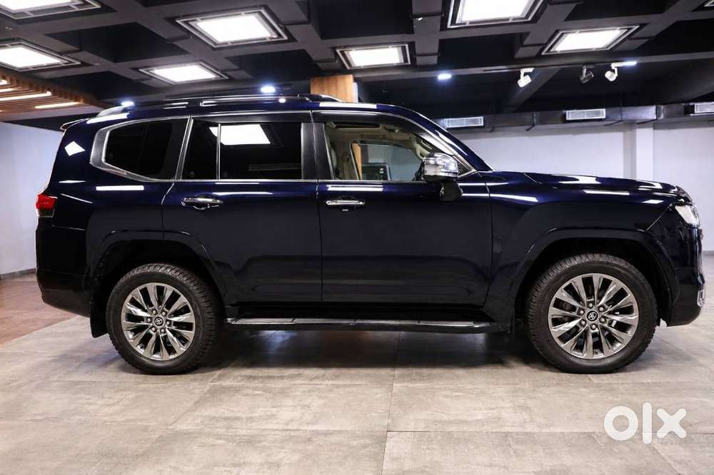 Toyota Land Cruiser 3.3 Zx Diesel, 2023, Diesel