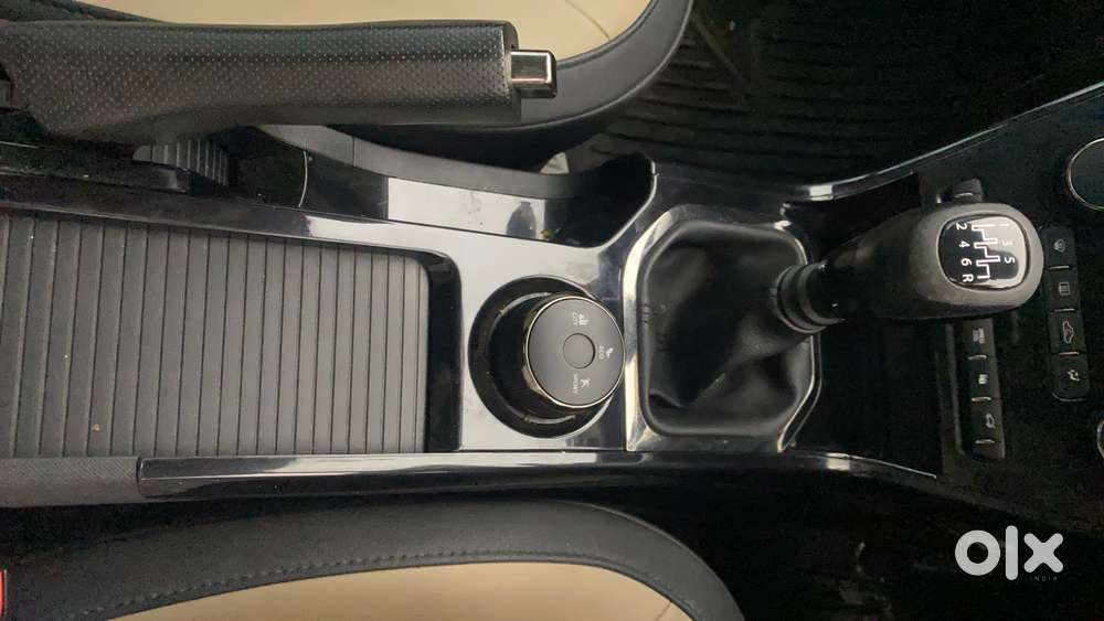 Tata Nexon 1.2 Revotron Xz Plus Premium, 2022, Petrol