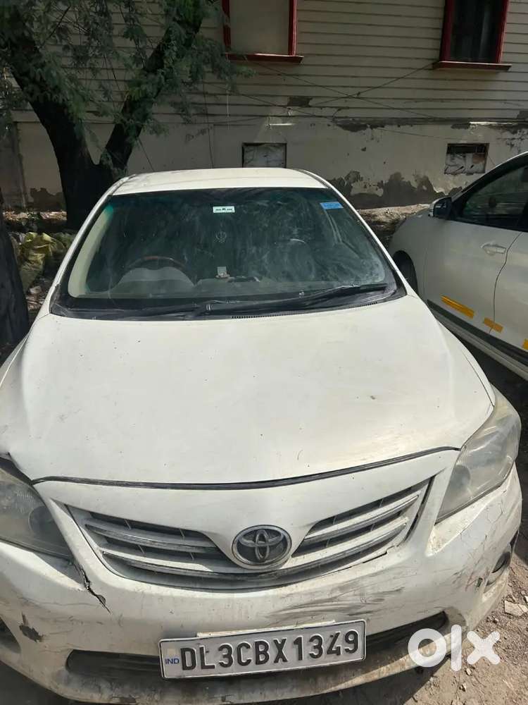 Toyota Corolla Altis 2013