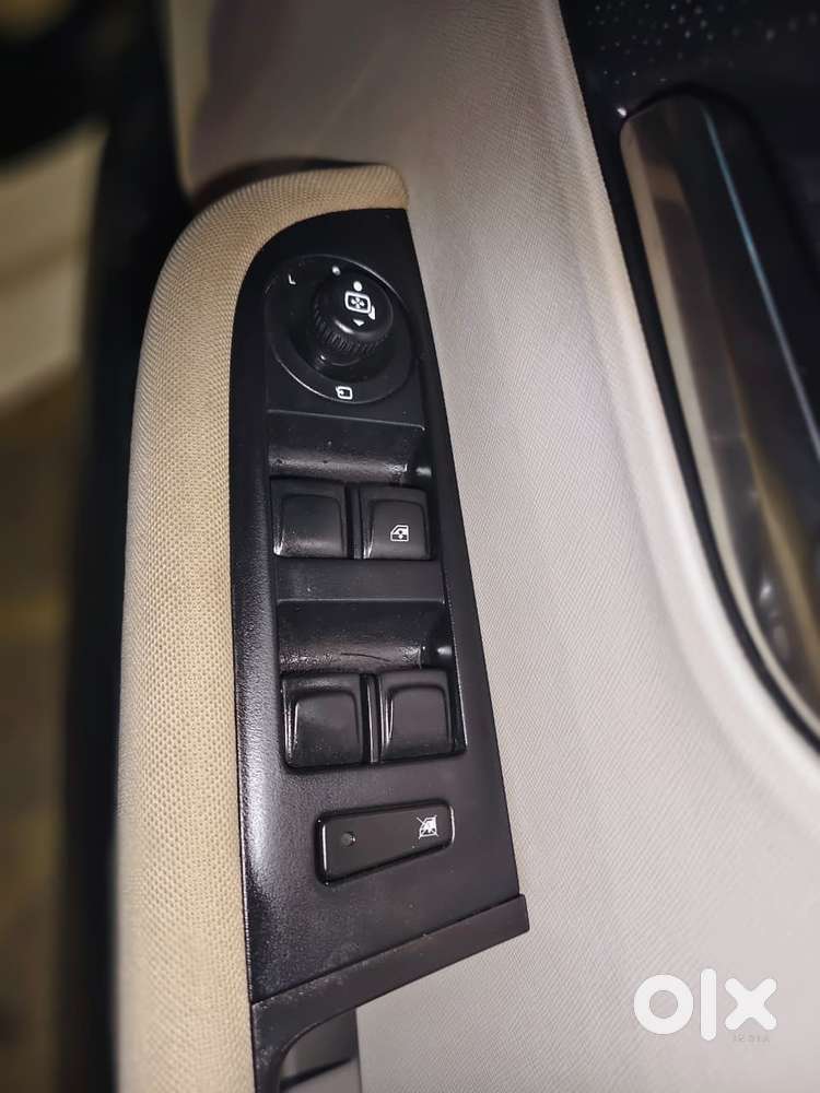 Tata Altroz Creative S, 2025, Cng & Hybrids