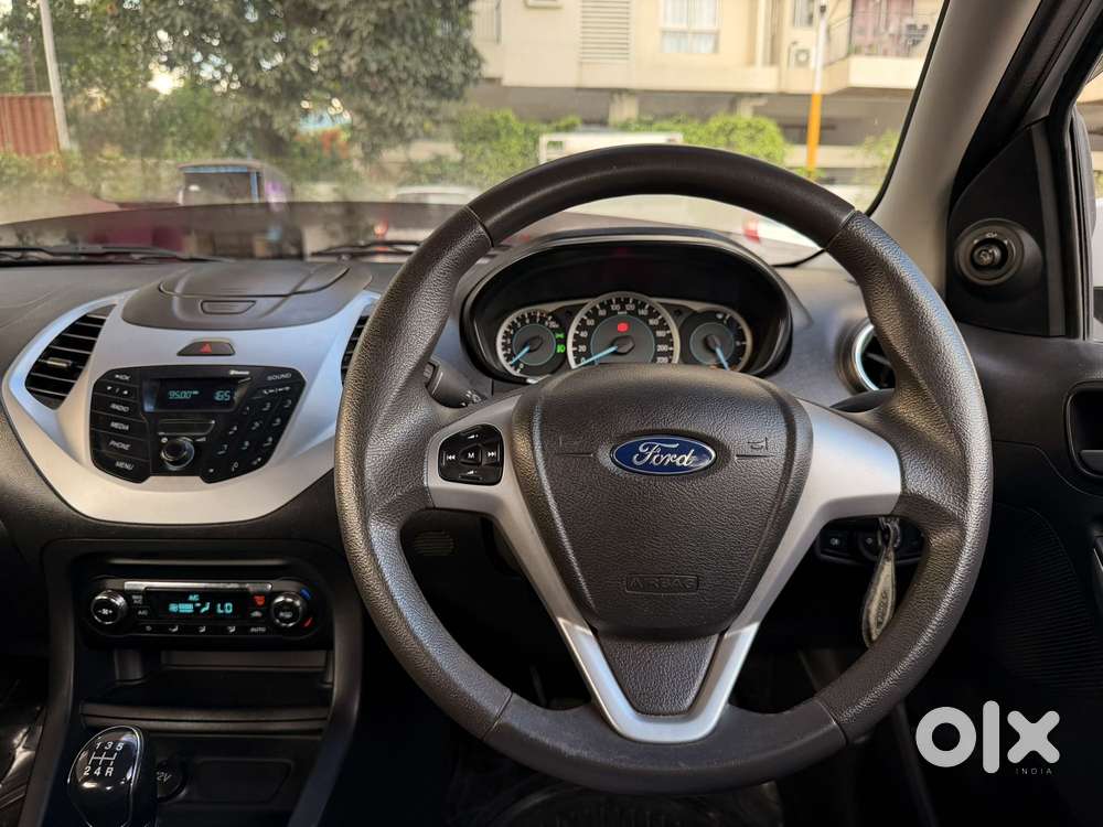 Ford Figo Titanium Blu, 2017, Petrol