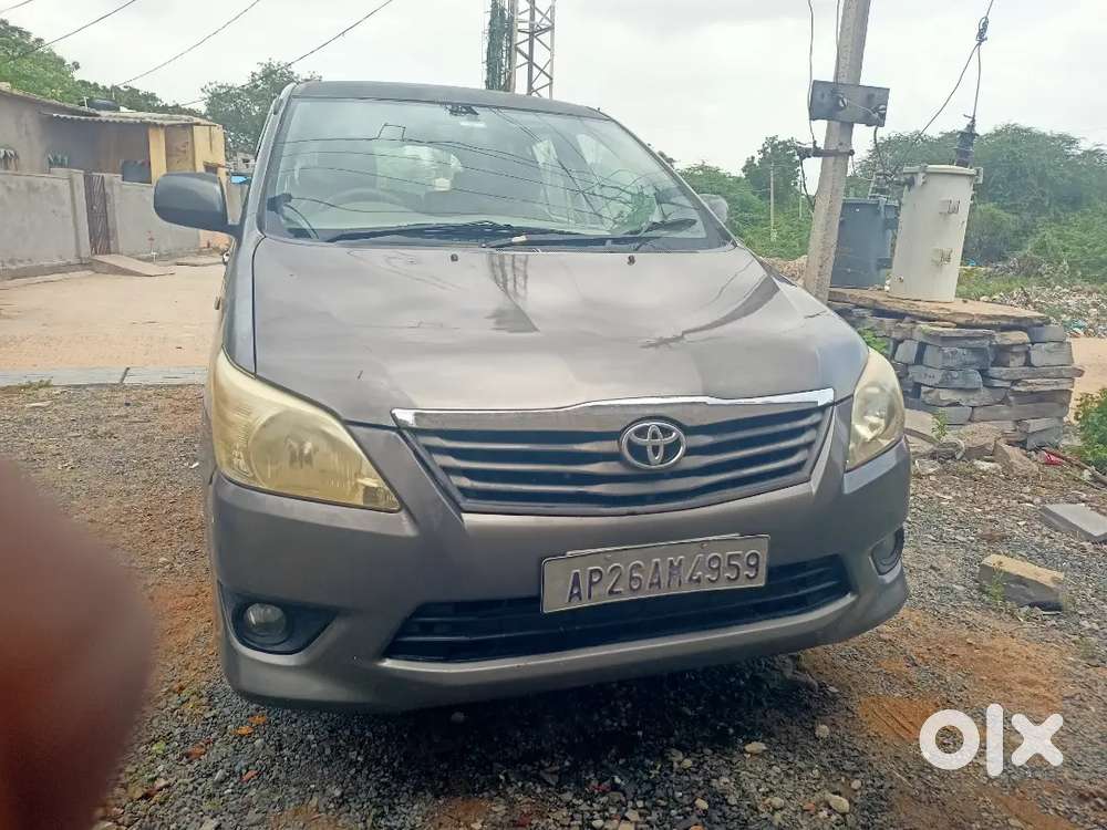 Toyota Innova 2011 Diesel 280000 Km