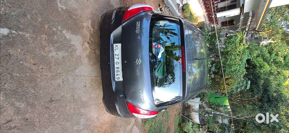 Maruti Suzuki Swift Lxi 2017