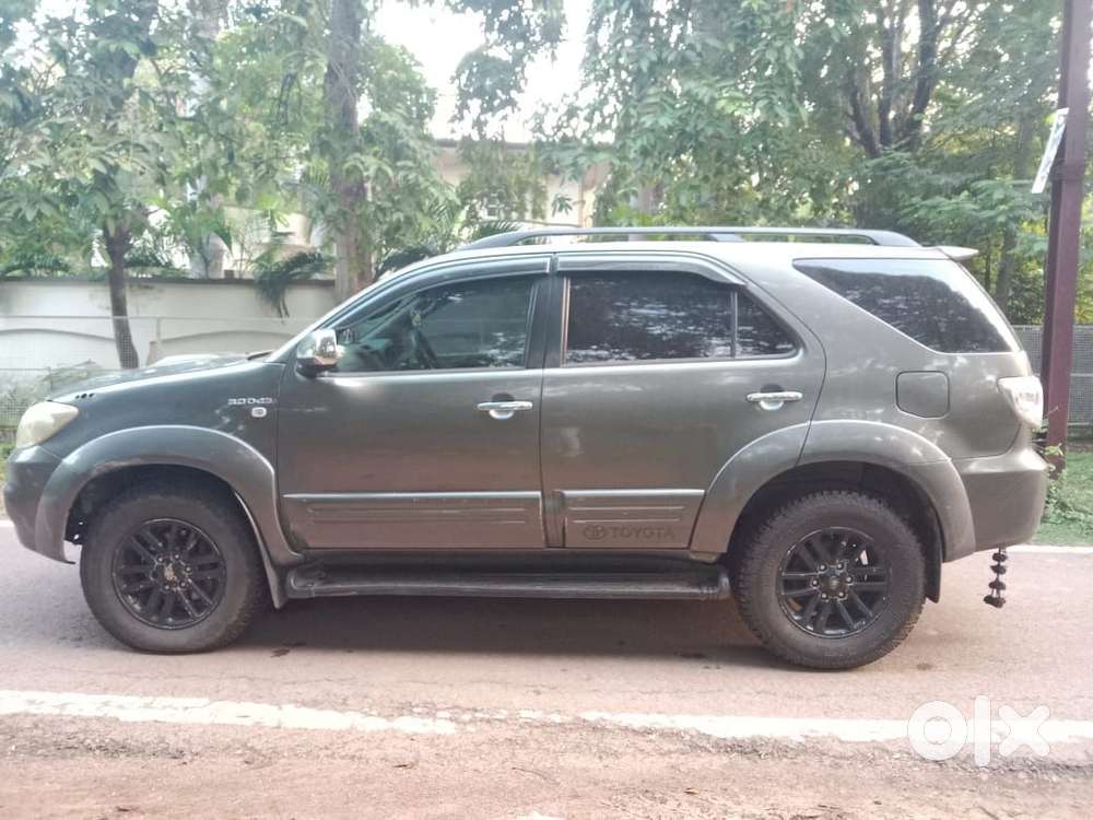 Toyota Fortuner 3.0 4x2 Mt, 2010, Diesel