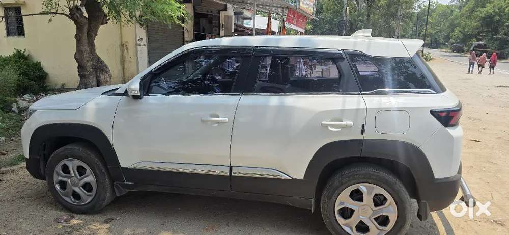 Maruti Brezza Lxi 2025