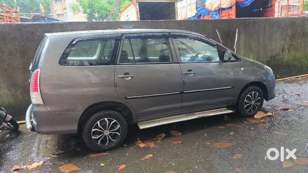 Toyota Innova 2009 Diesel Car Battery New & All 5 Tyres New Bridgeston