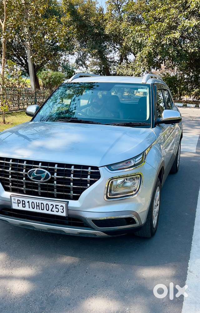 Hyundai Venue Petrol 2019