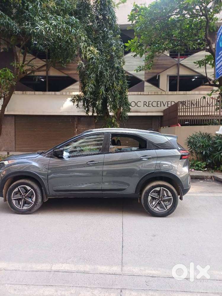 Tata Nexon Creative Plus 1.2 Revotron Petrol 6 Mt, 2023, Petrol