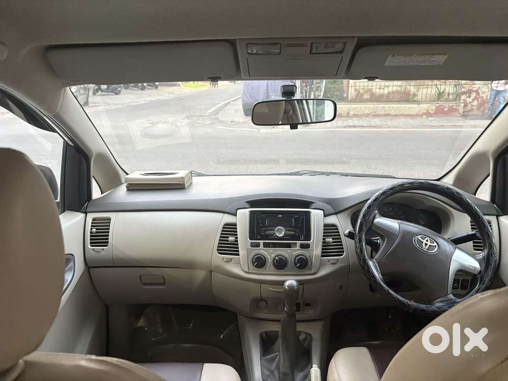 Toyota Innova 2.5 G (diesel) 8 Seater, 2014, Diesel