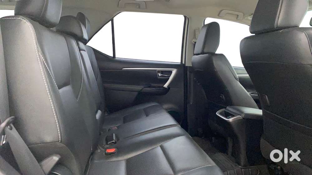 Toyota Fortuner [2021-ongoing] 2.7 2wd Petrol Mt, 2024, Petrol