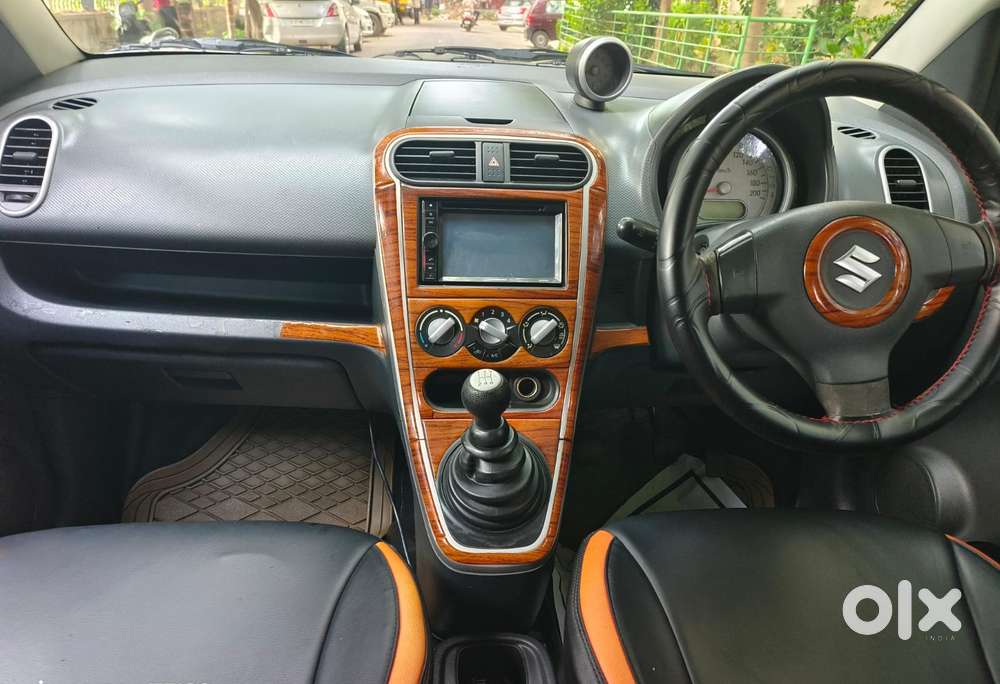 Maruti Suzuki Ritz Vxi, 2013, Petrol