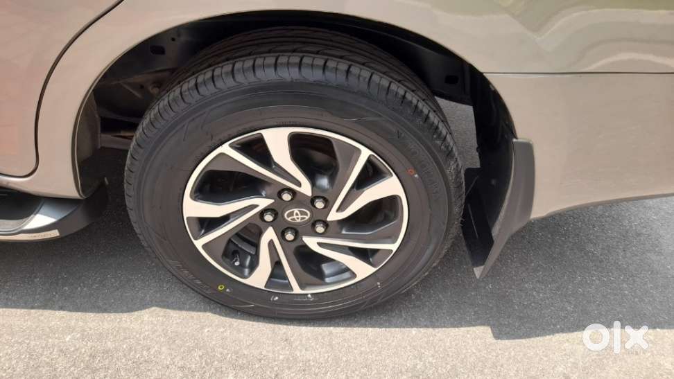 Toyota Innova Crysta 2.4 Gx Limited Edition At 7 Str, 2022, Diesel