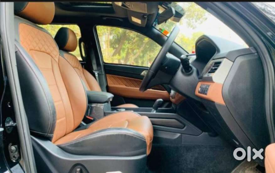 Mahindra Alturas G4 4wd At, 2021, Diesel